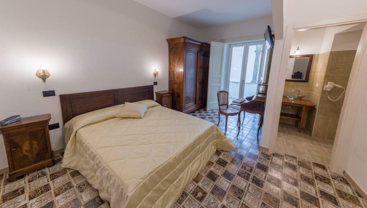Palazzo Cestari Hotel Montesano sulla Marcellana Eksteriør billede