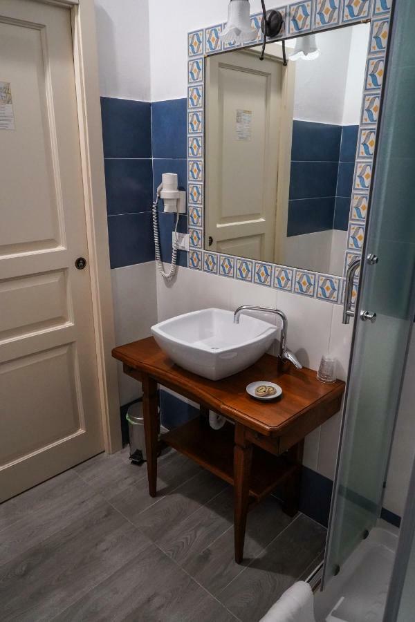 Palazzo Cestari Hotel Montesano sulla Marcellana Eksteriør billede